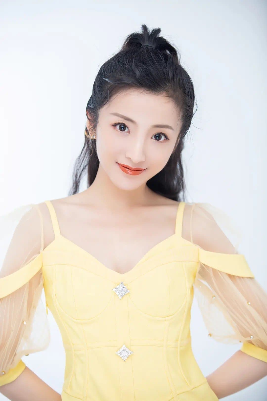 Li Linfei profile