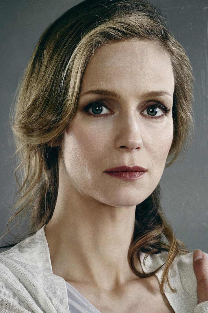 Laura Regan profile