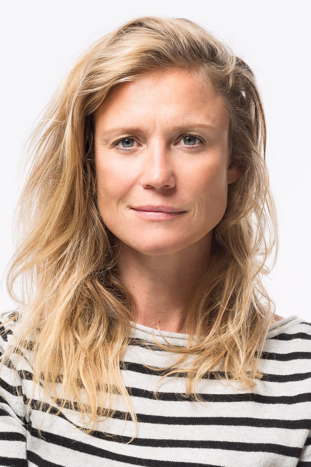 Sophie Hilbrand profile