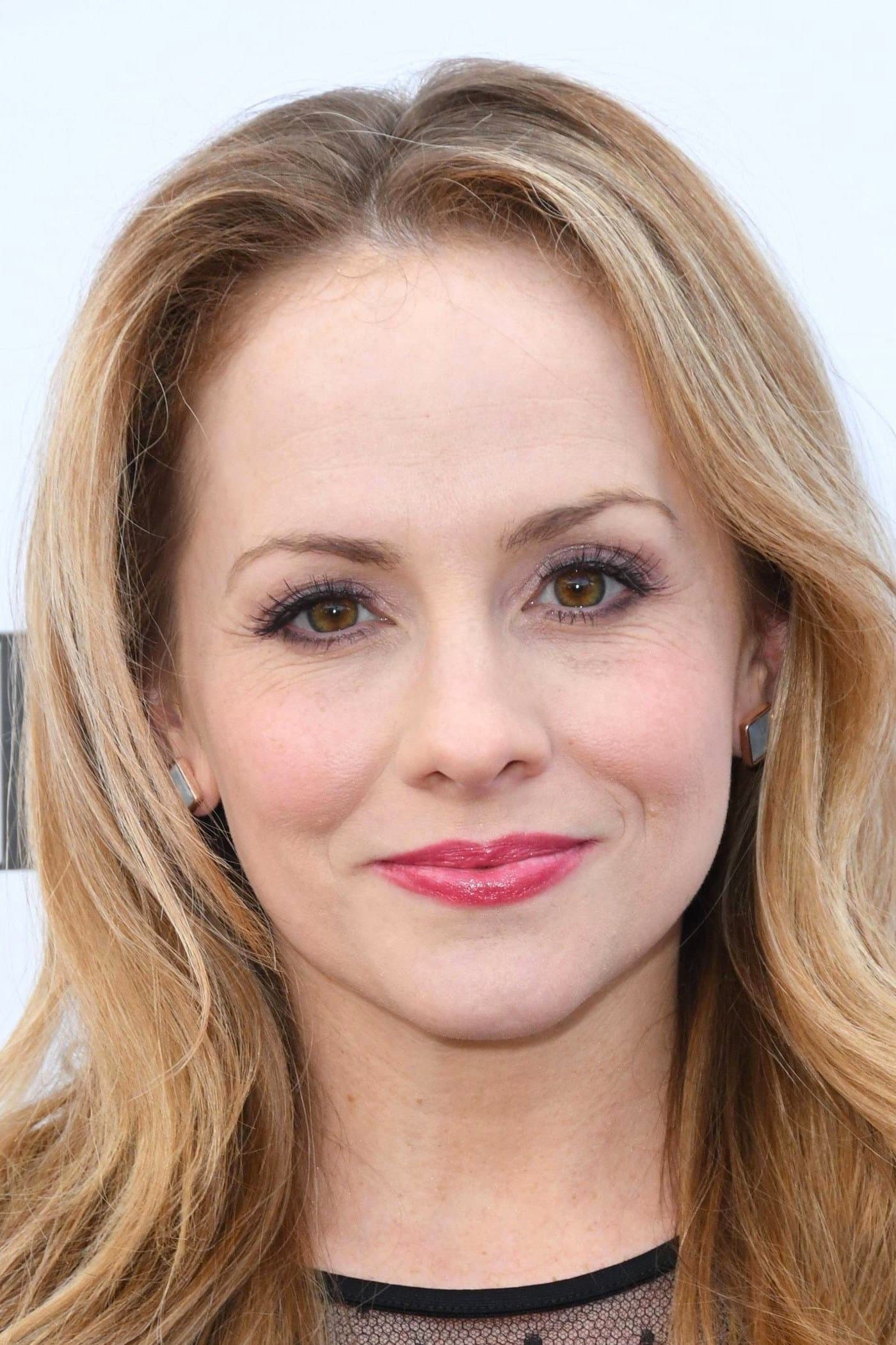 Kelly Stables profile