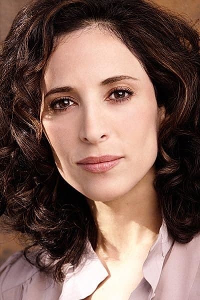 Daniella Kuhn profile