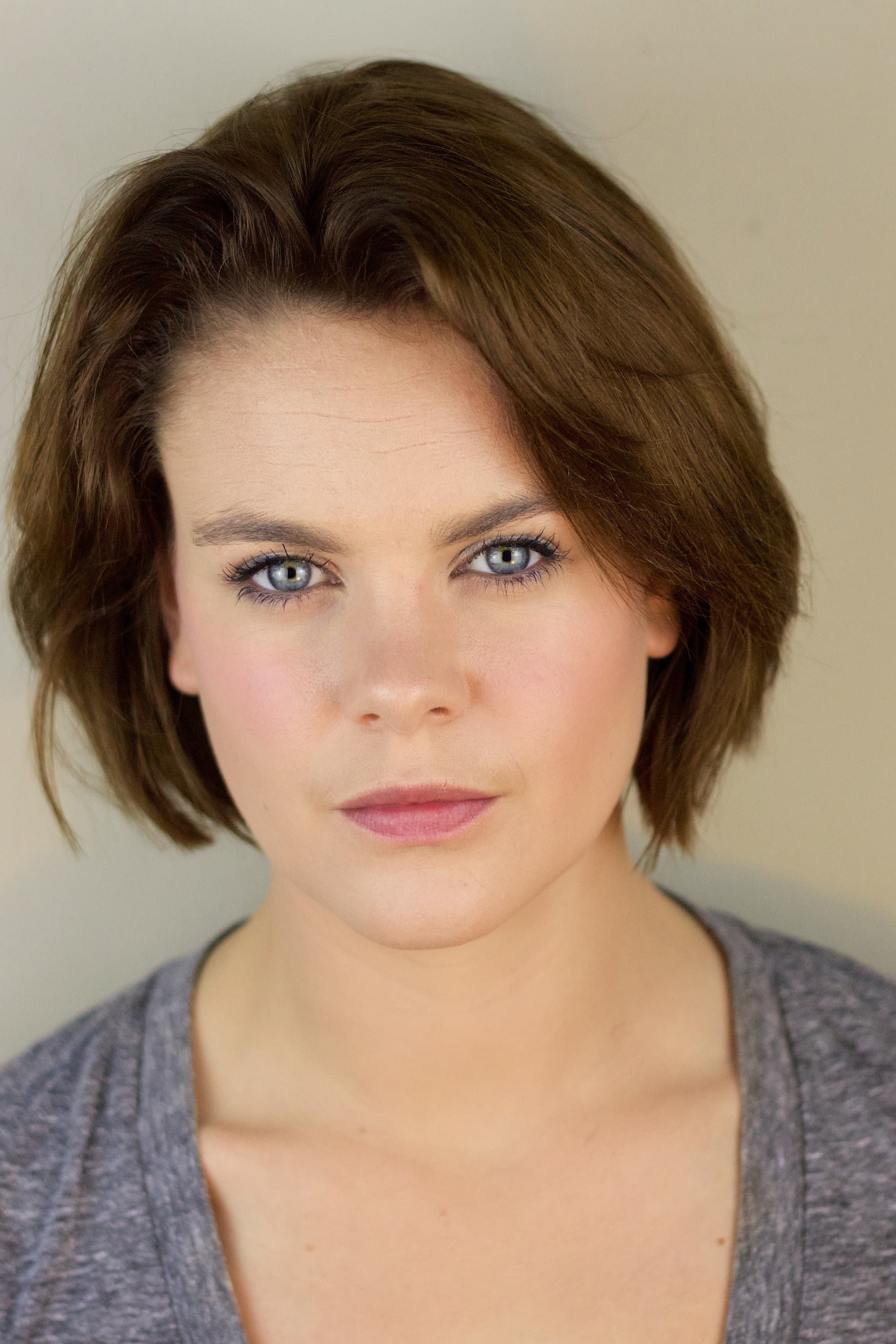 Molly Hanson profile