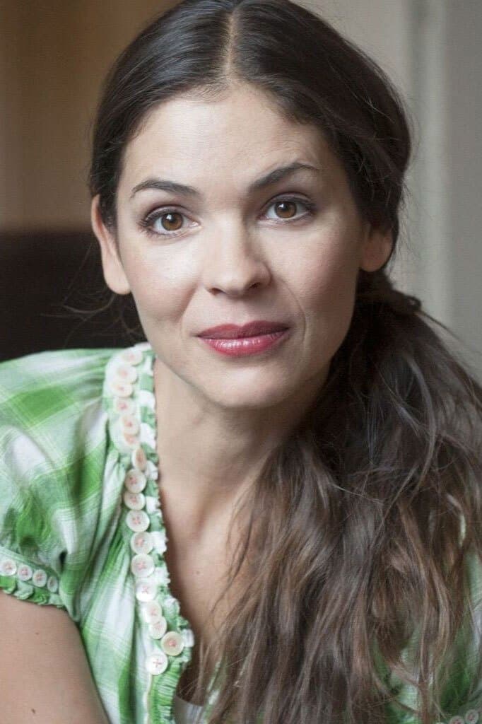 Katja Woywood profile