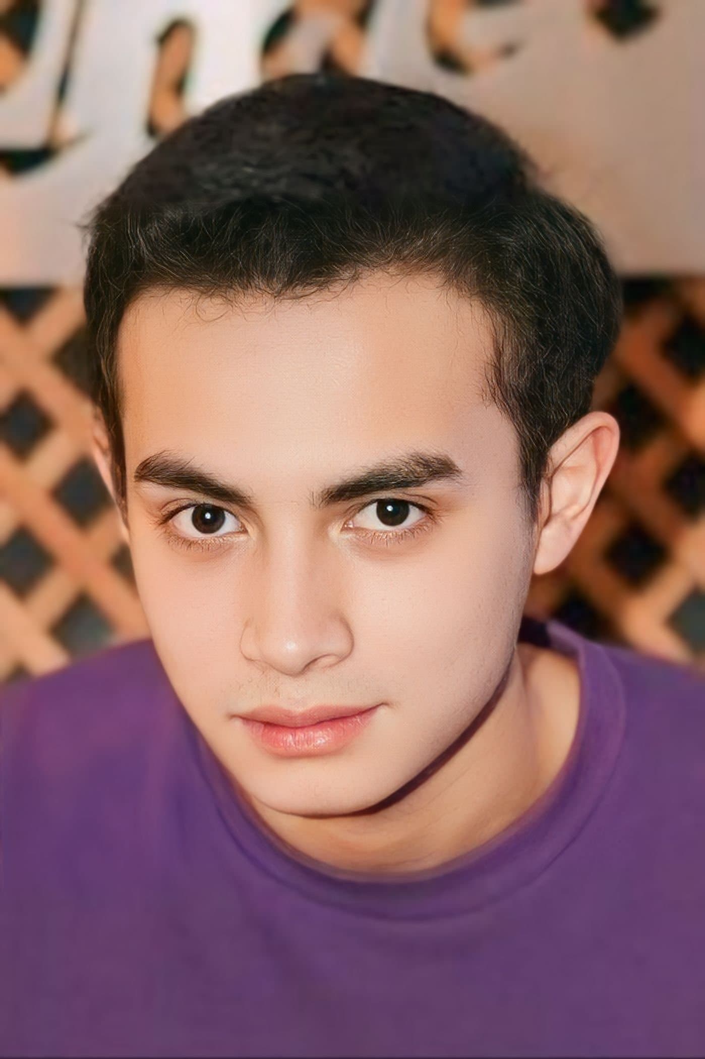 Omara Esteghlal profile