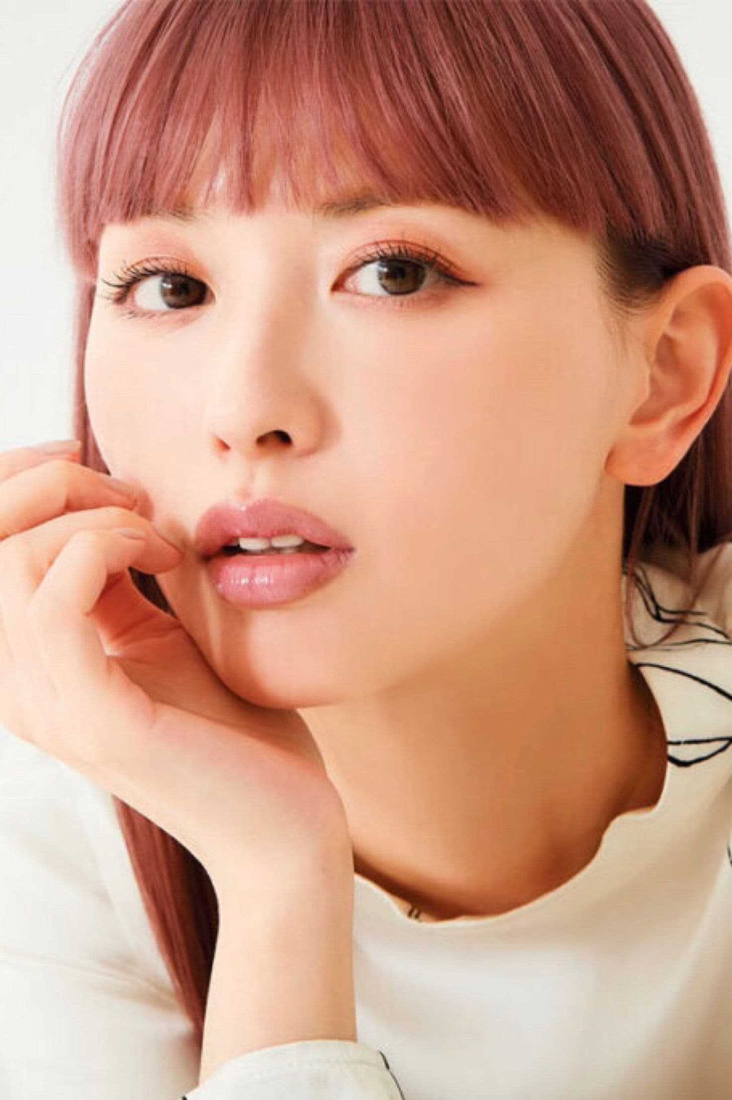 Emi Suzuki profile