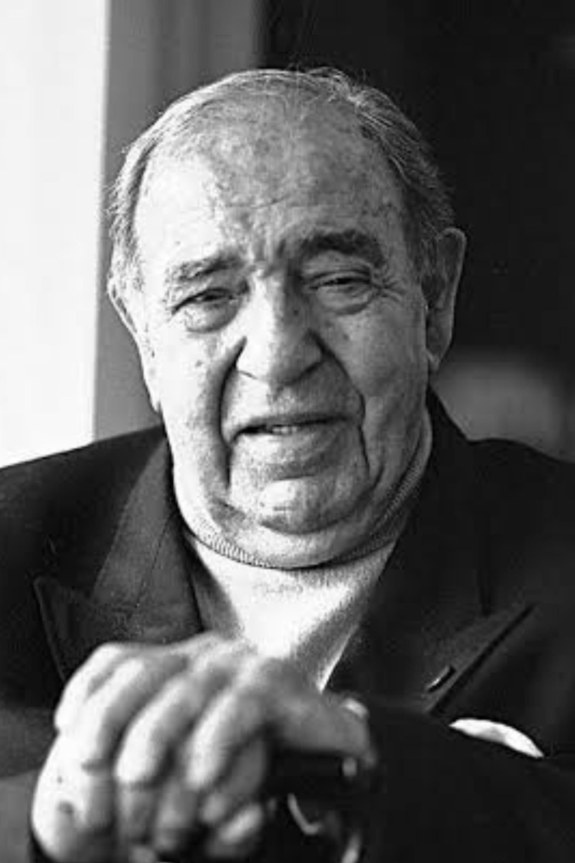 Julio Alejandro profile