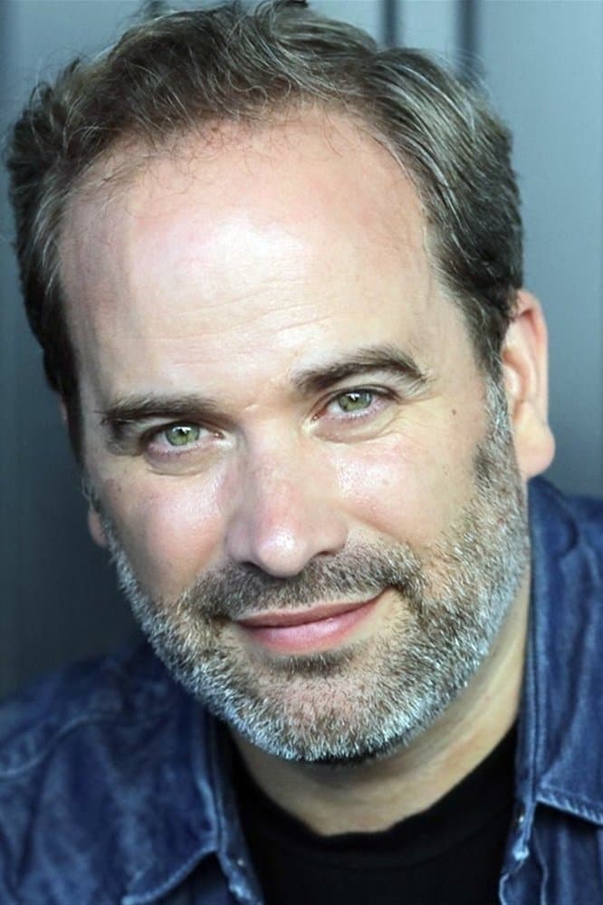 Arnaud de Montlivault profile