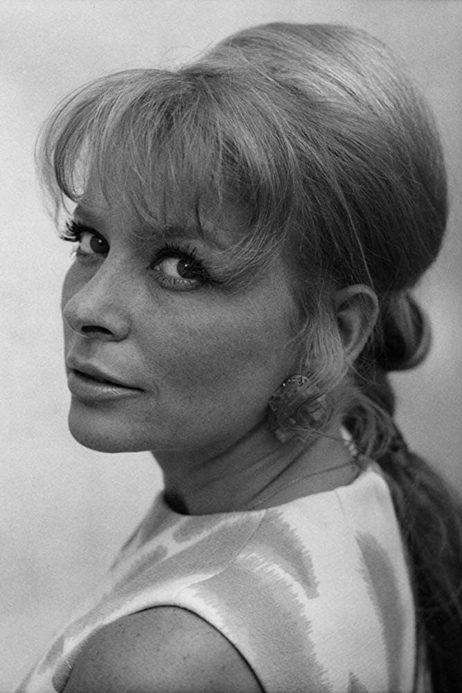 Eva Christian profile