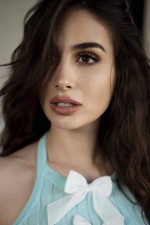 Yasmine Soofi profile