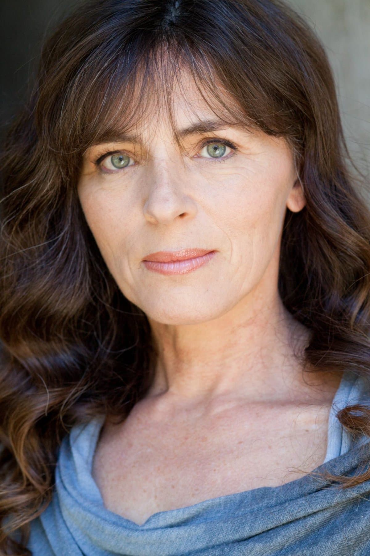 Mira Furlan profile