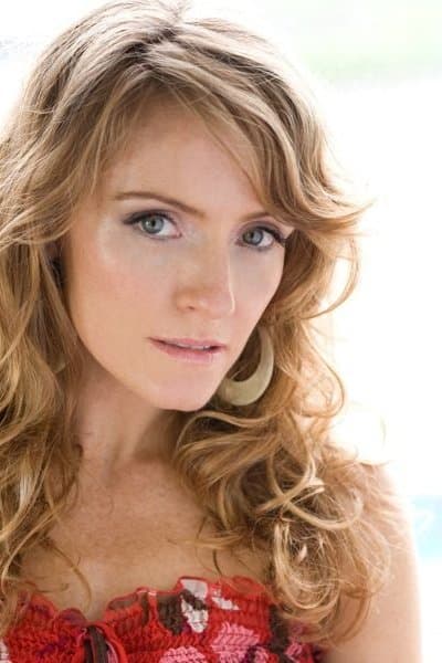 Helene Joy profile