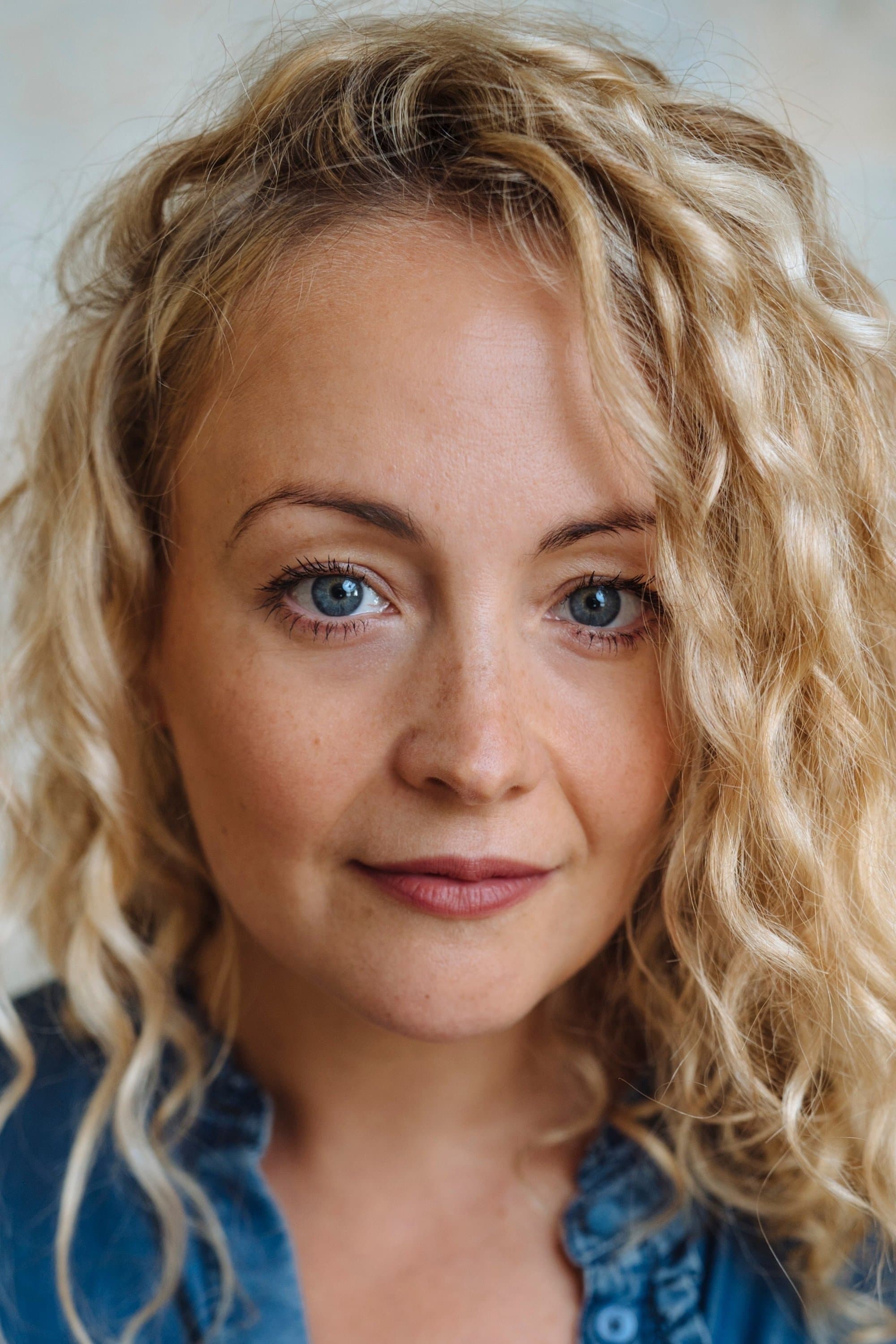 Victoria Elliott profile