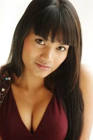 Deedee Kumphasee profile