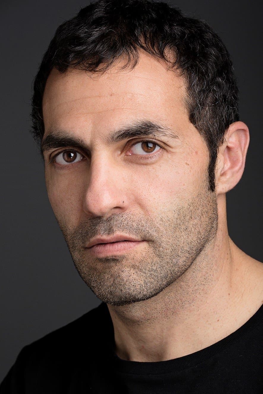 Mario de la Rosa profile