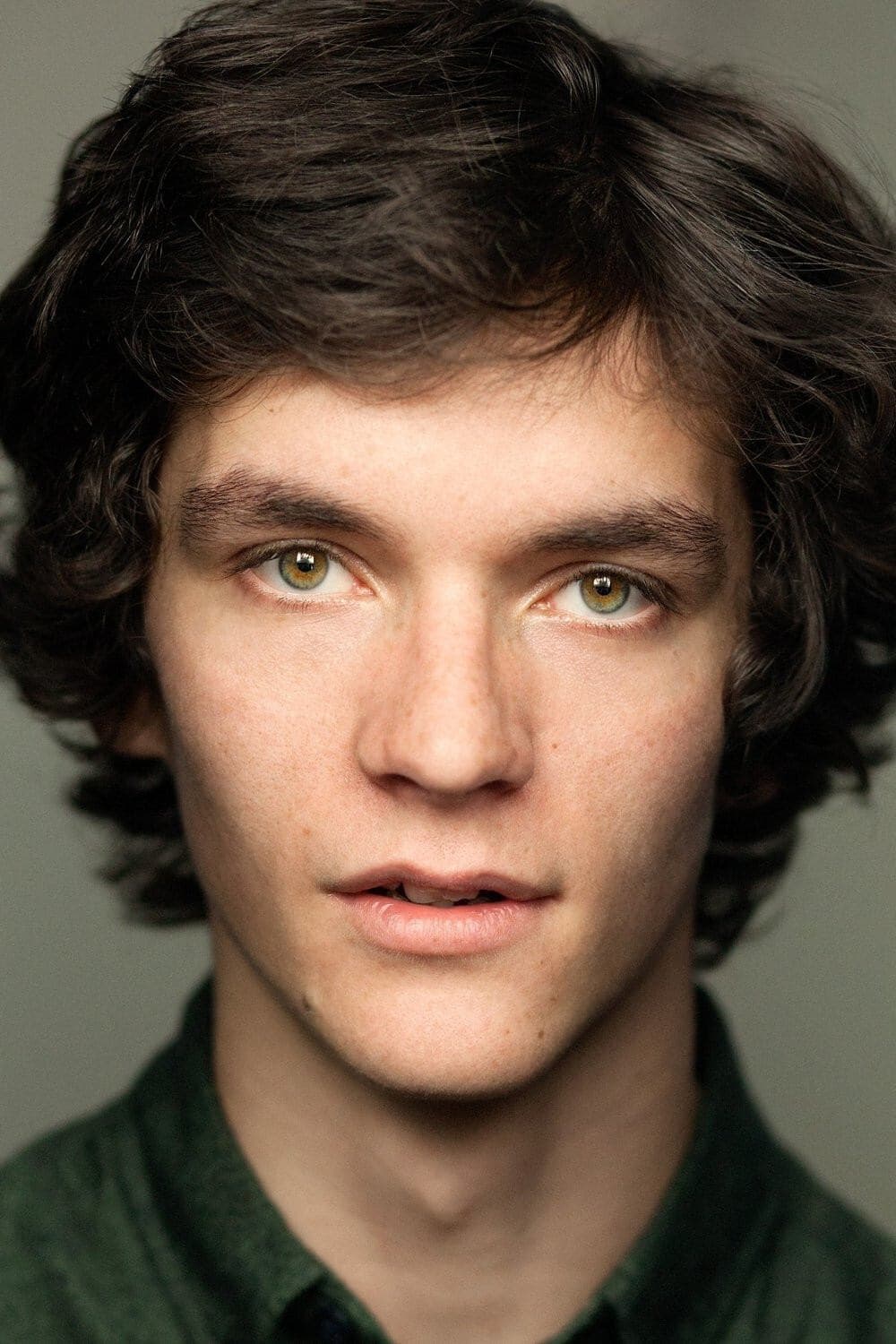 Fionn Whitehead profile