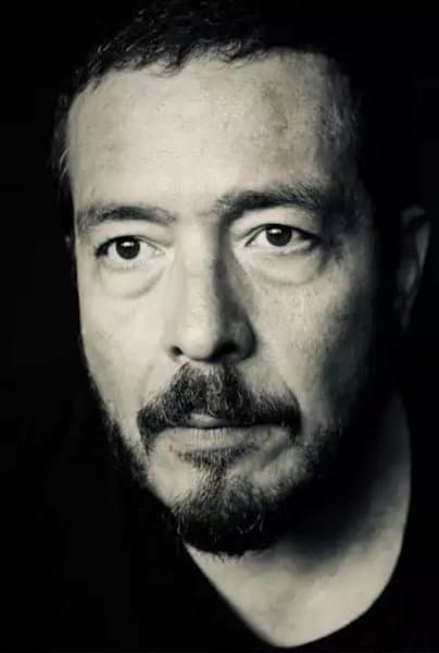 Carlos Moreno profile