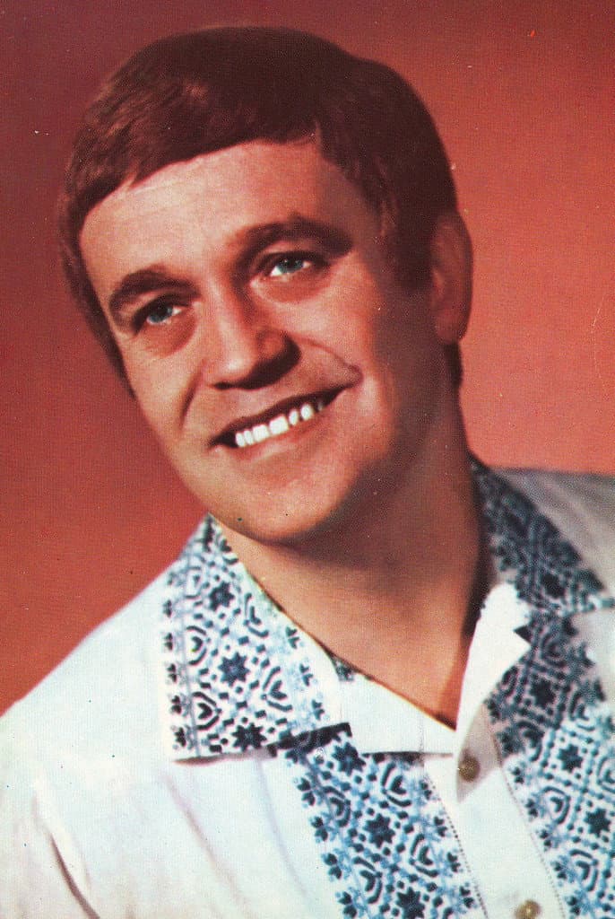 Benone Sinulescu profile