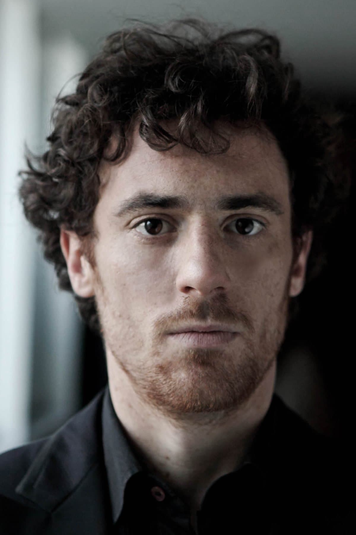 Elio Germano profile