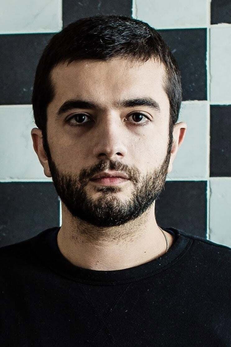 Aik Karapetian profile