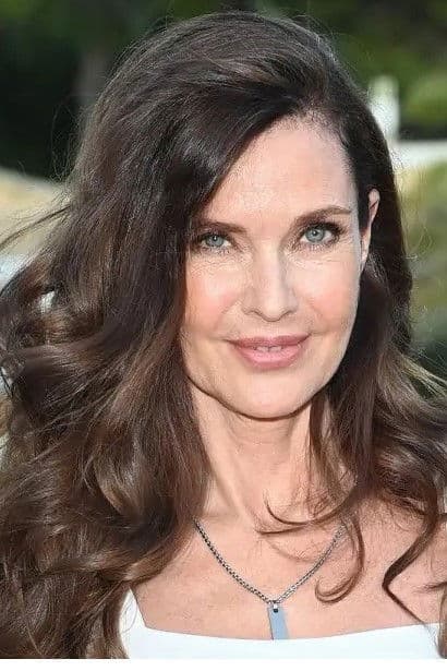 Carol Alt profile