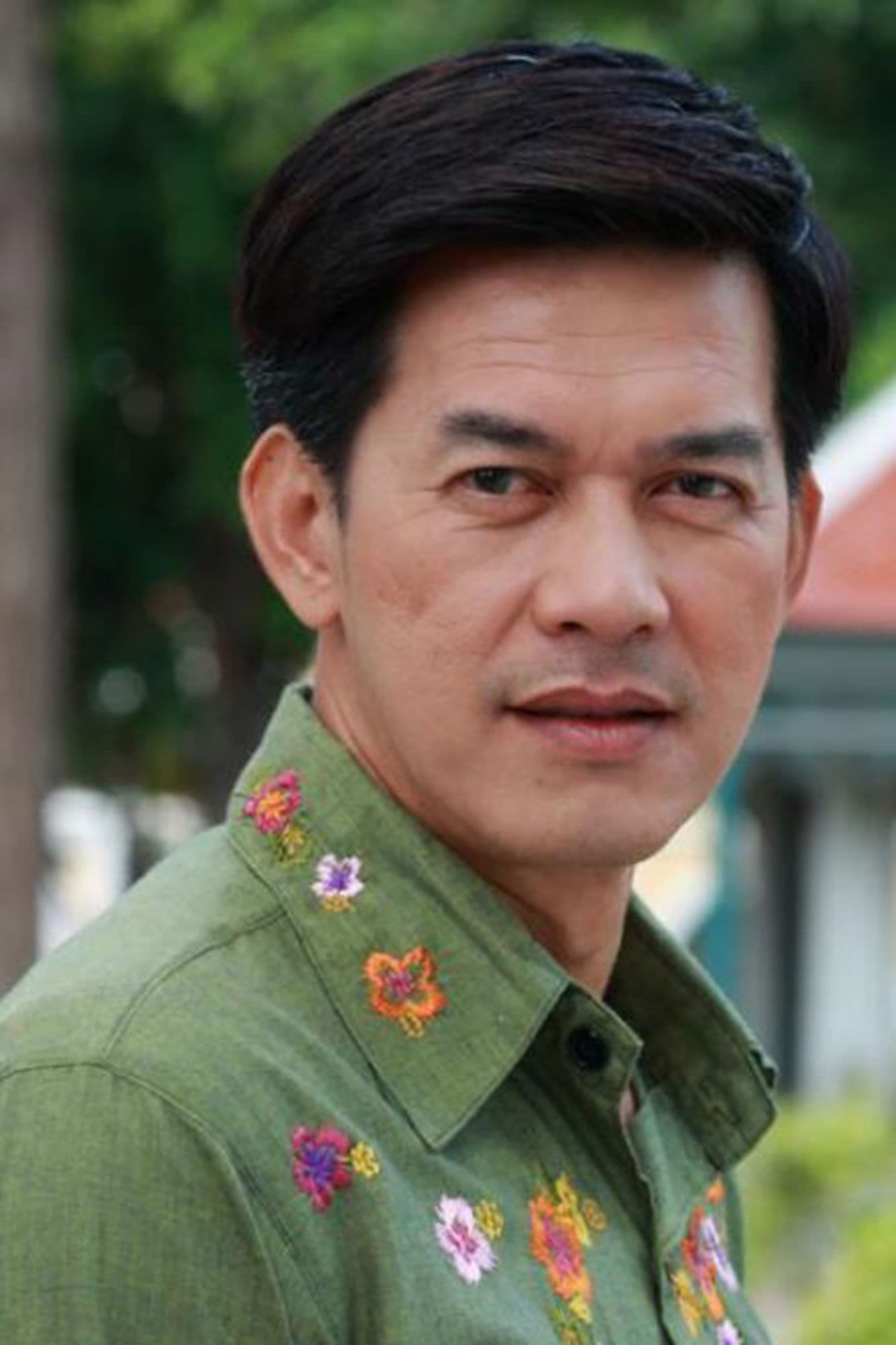 Weerachai Hattakovit profile