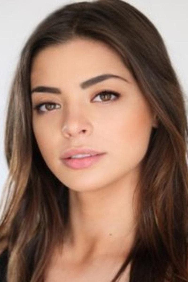 Gia Mantegna profile