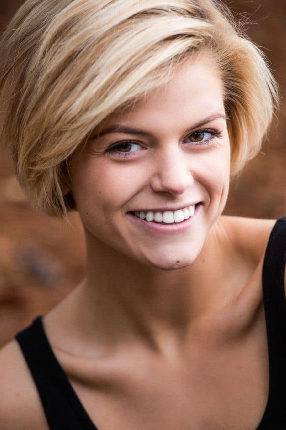 Emma Elle Roberts profile