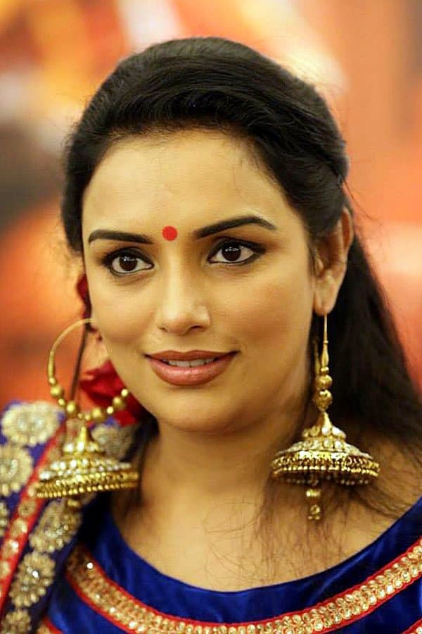 Shweta Menon profile