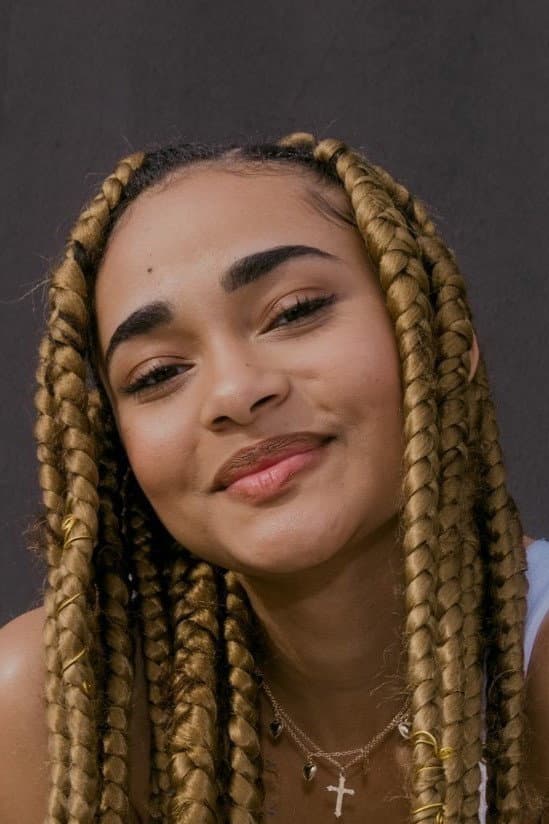 Mélanie Thomas profile