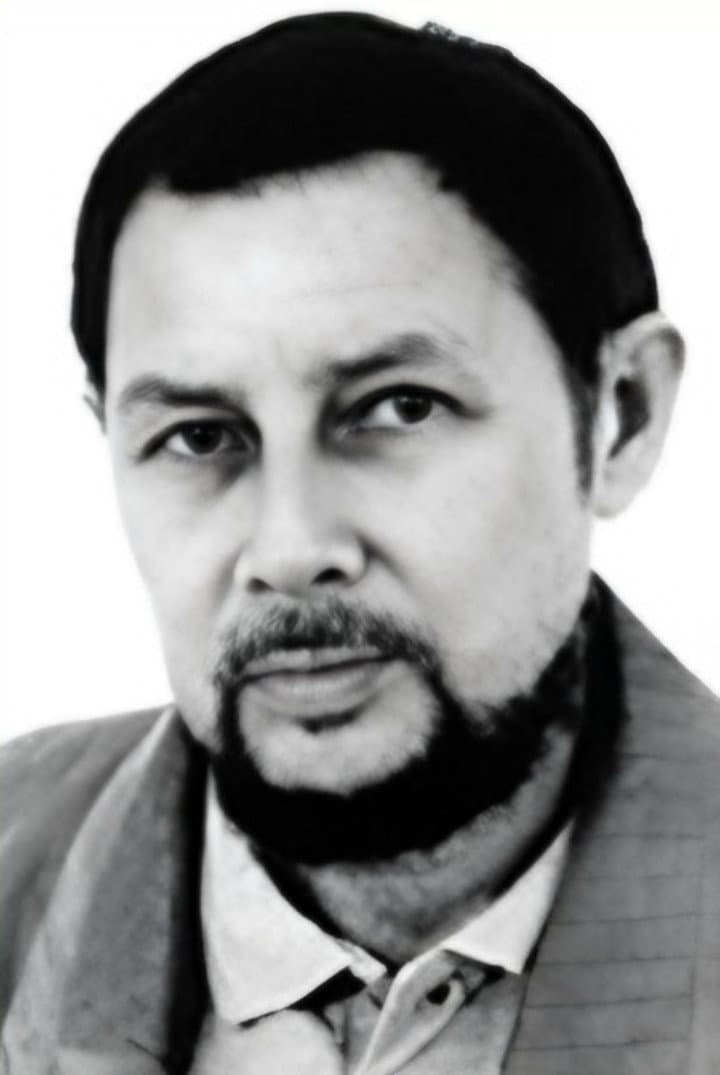 Uzmaan Saparov profile