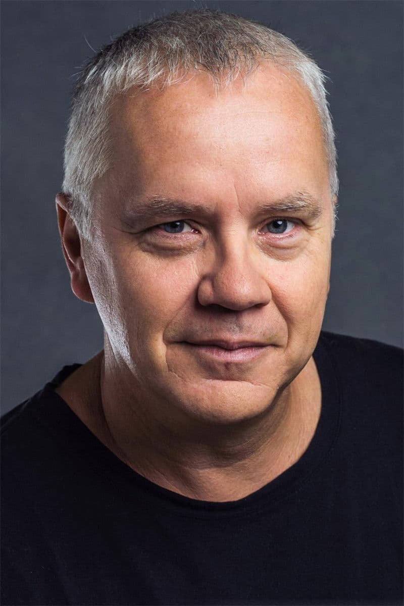 Tim Robbins profile