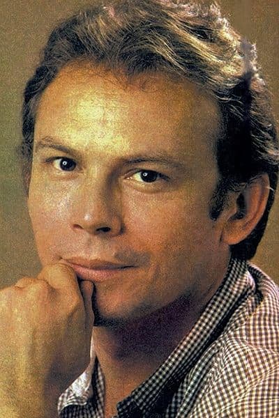 José Wilker profile