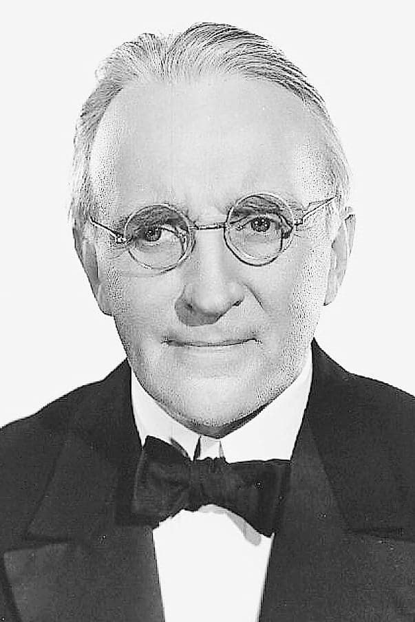 Wyndham Standing profile