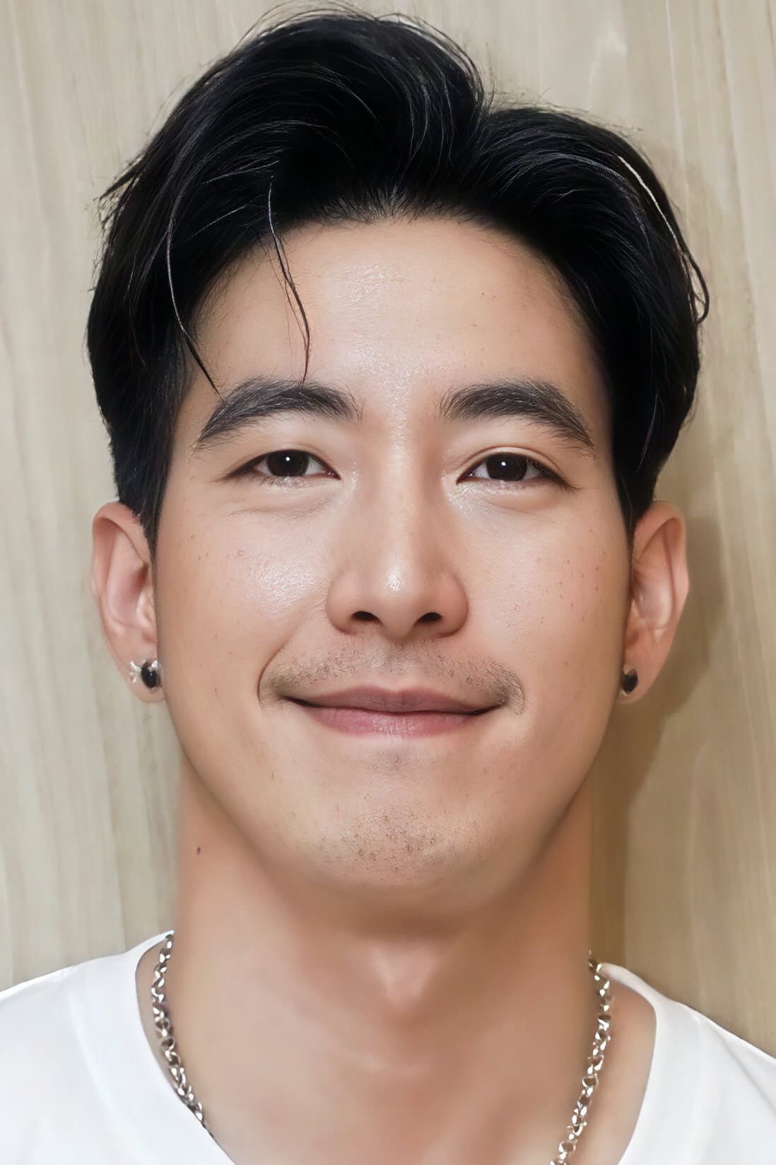 Phakin Khamwilaisak profile