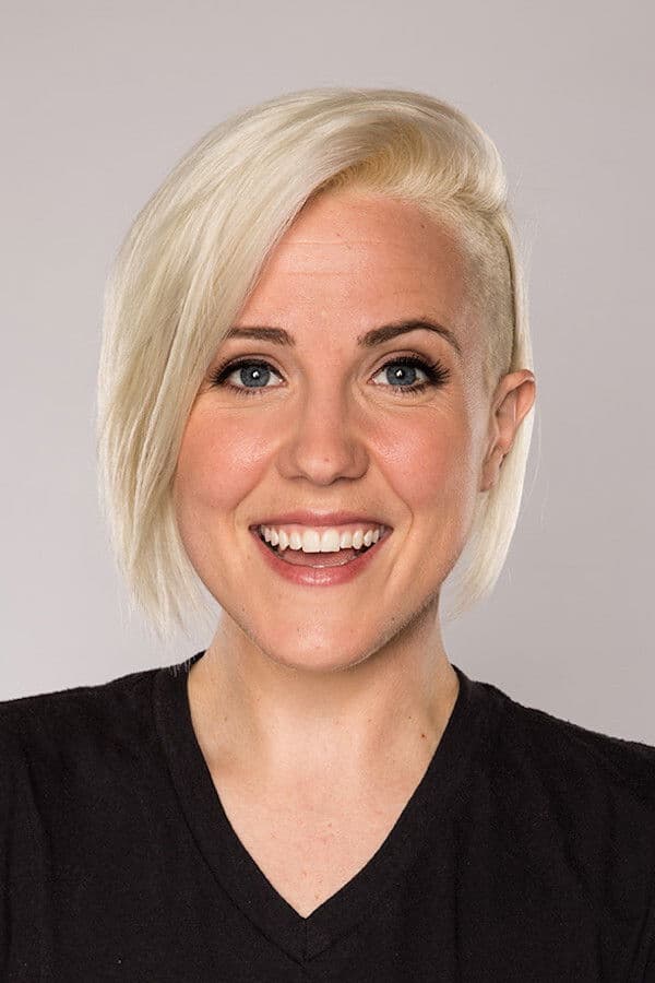 Hannah Hart profile