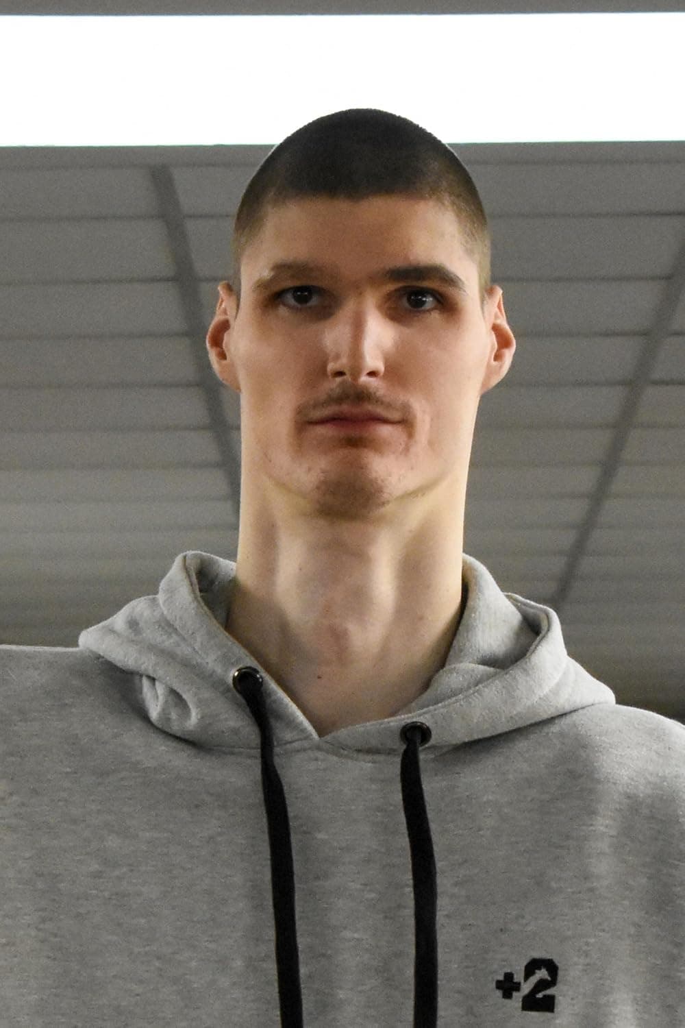 Robert Bobroczkyi profile