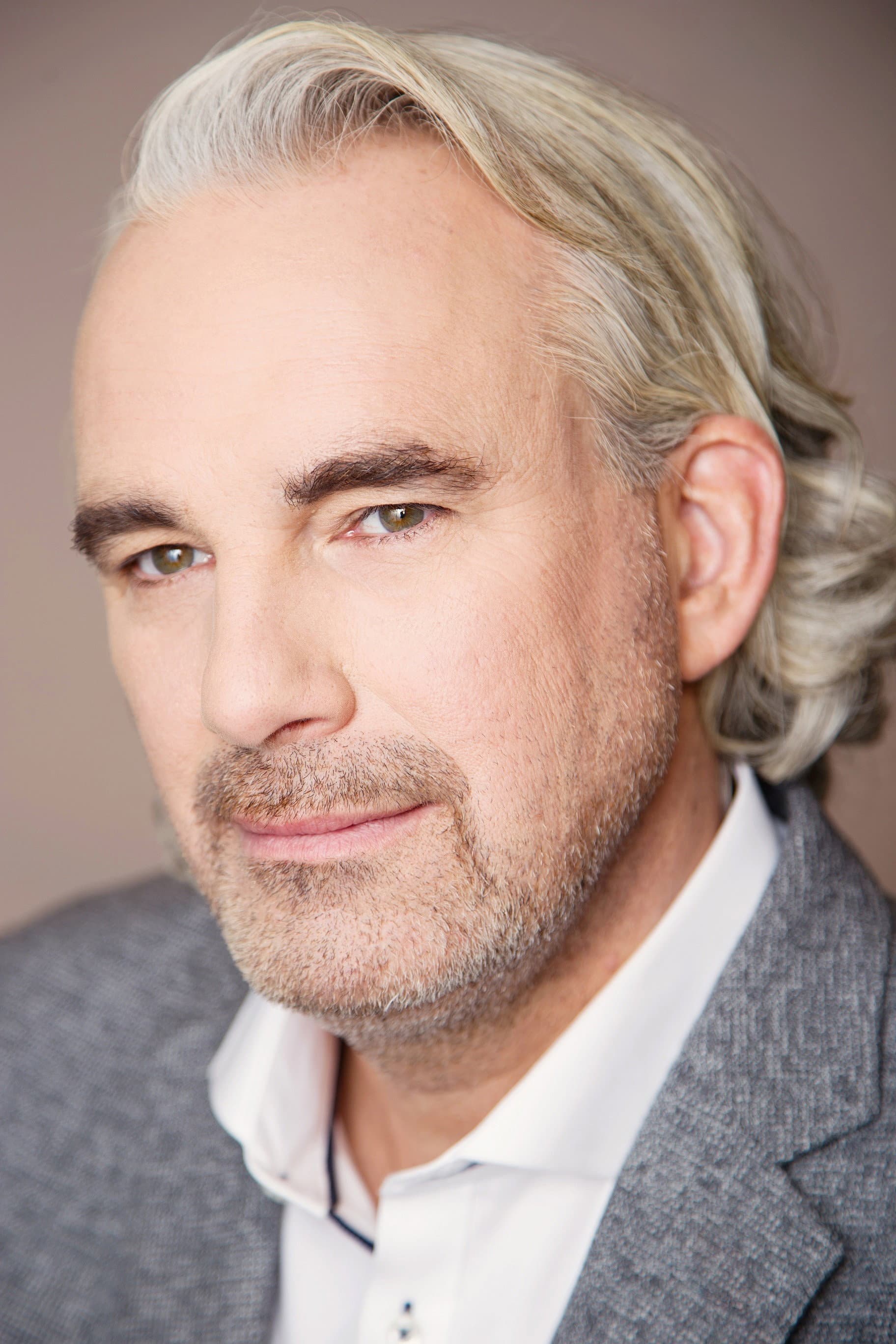 Michel Vallières profile