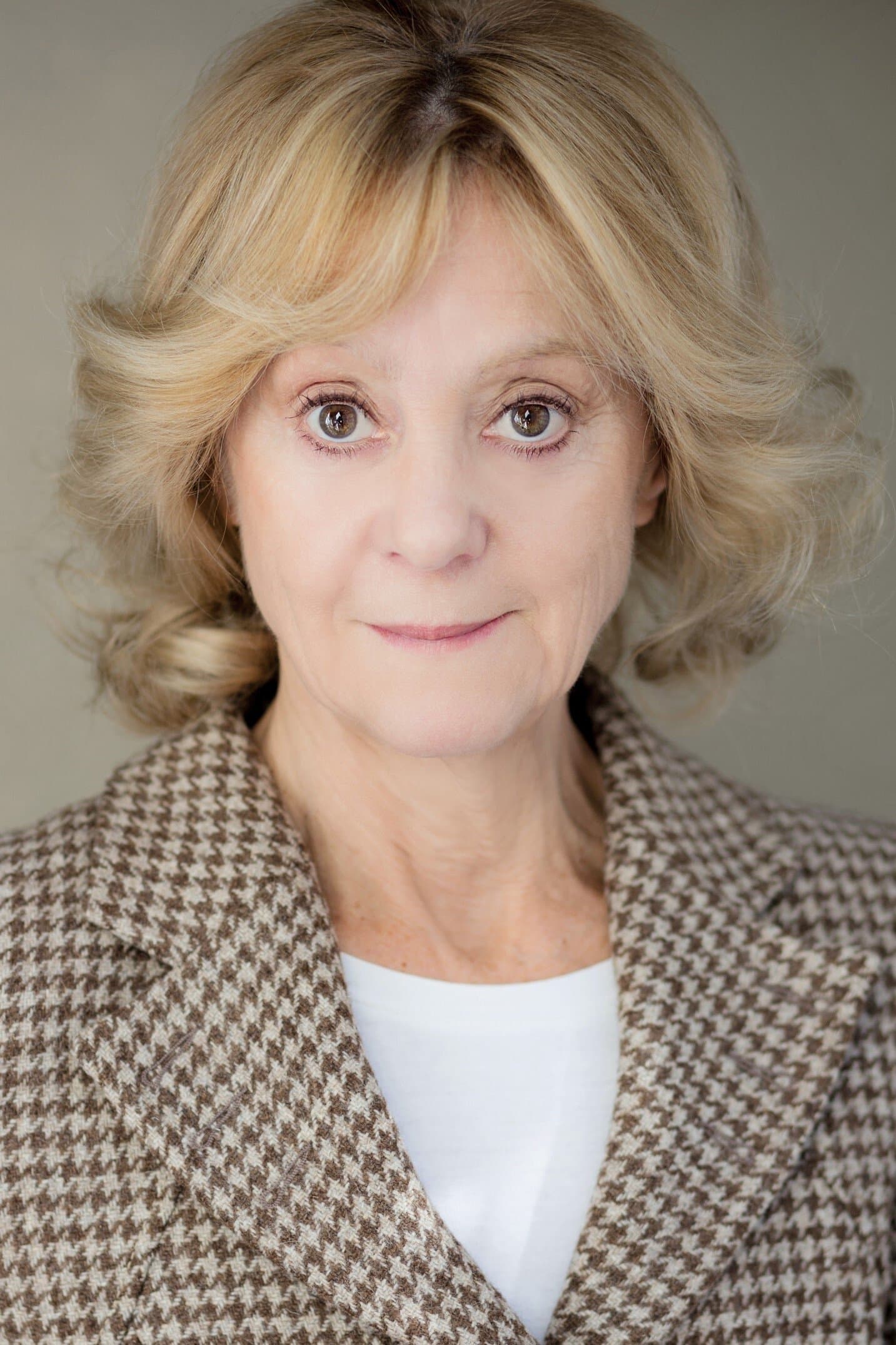 Rosalind Ayres profile