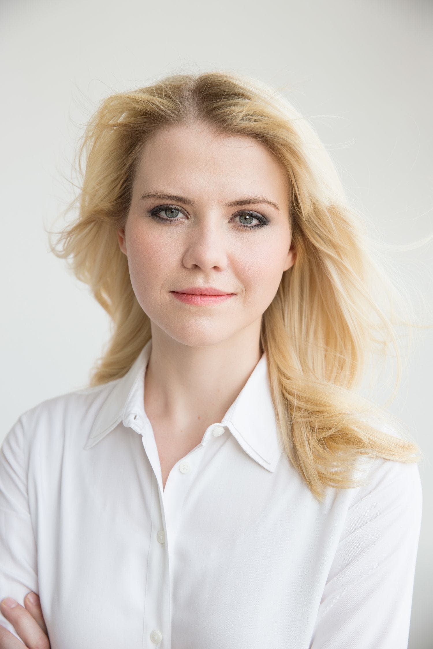 Elizabeth Smart profile
