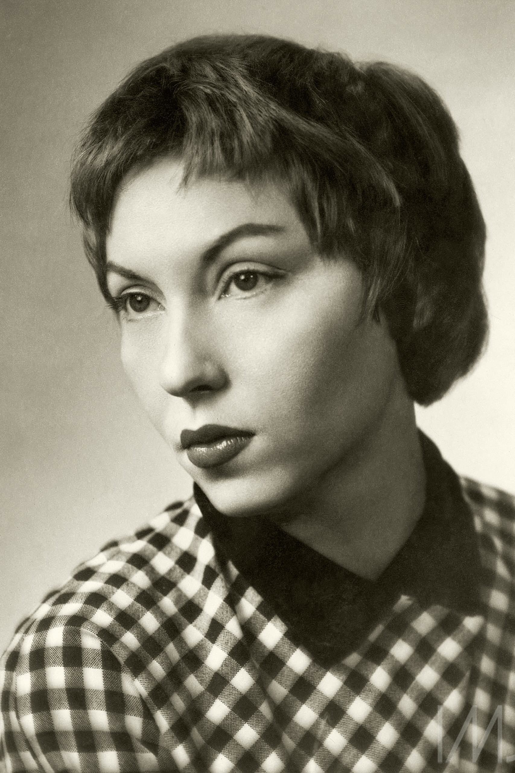 Clarice Lispector profile