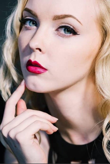 Tara Nichol Caldwell profile