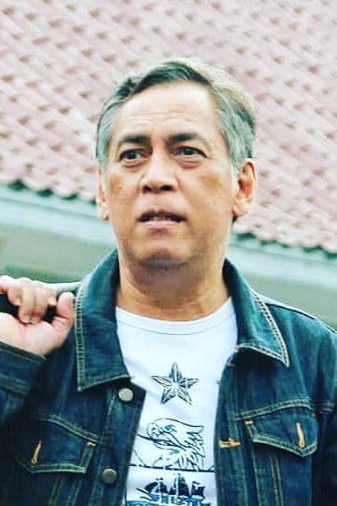 Joshua Pandelaki profile