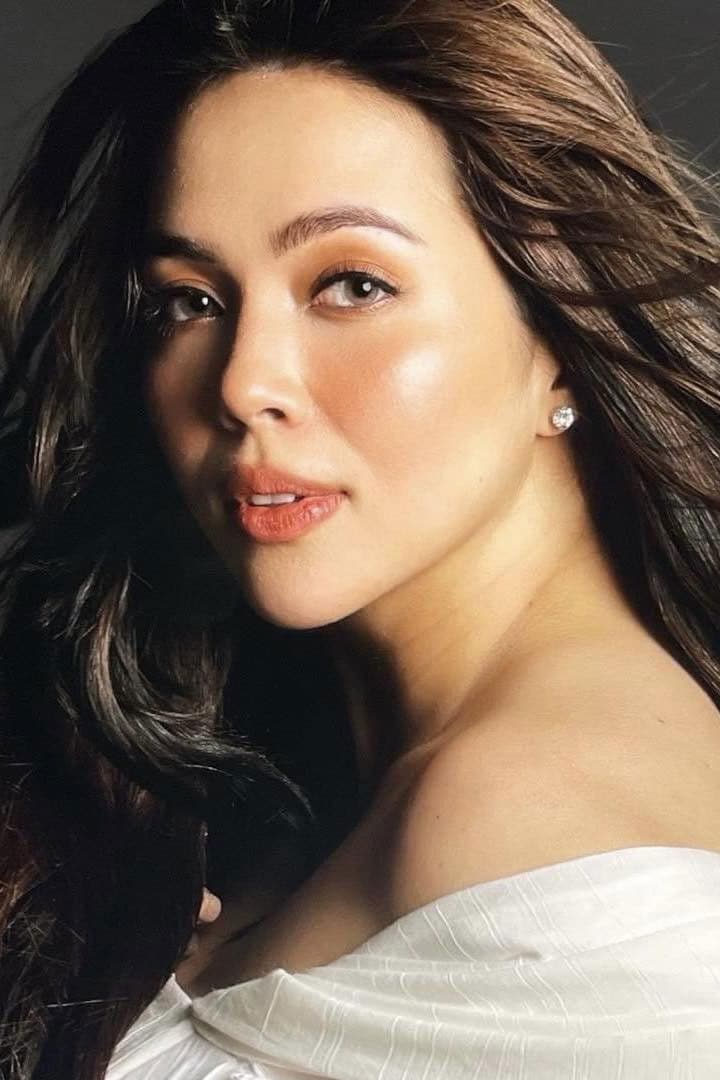 Julia Montes profile