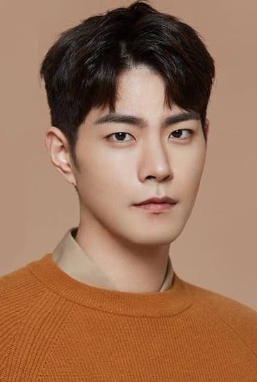 Hong Jong-hyun profile