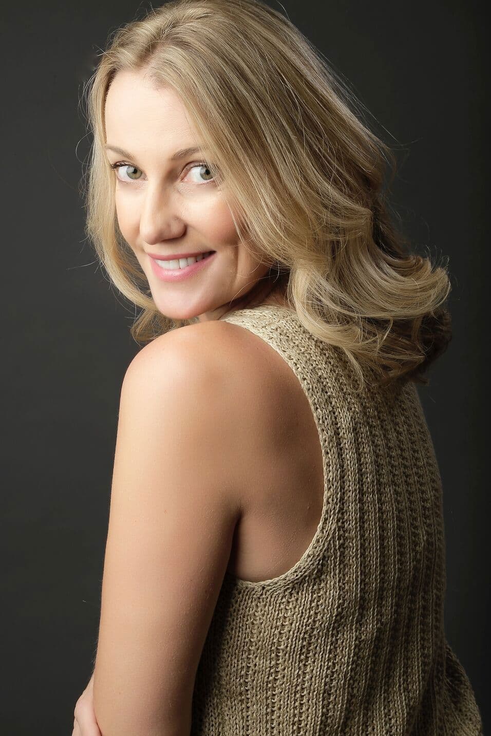 Samantha Dark profile