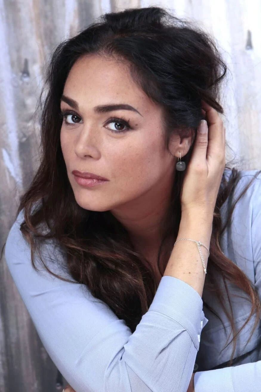 Lola Dewaere profile