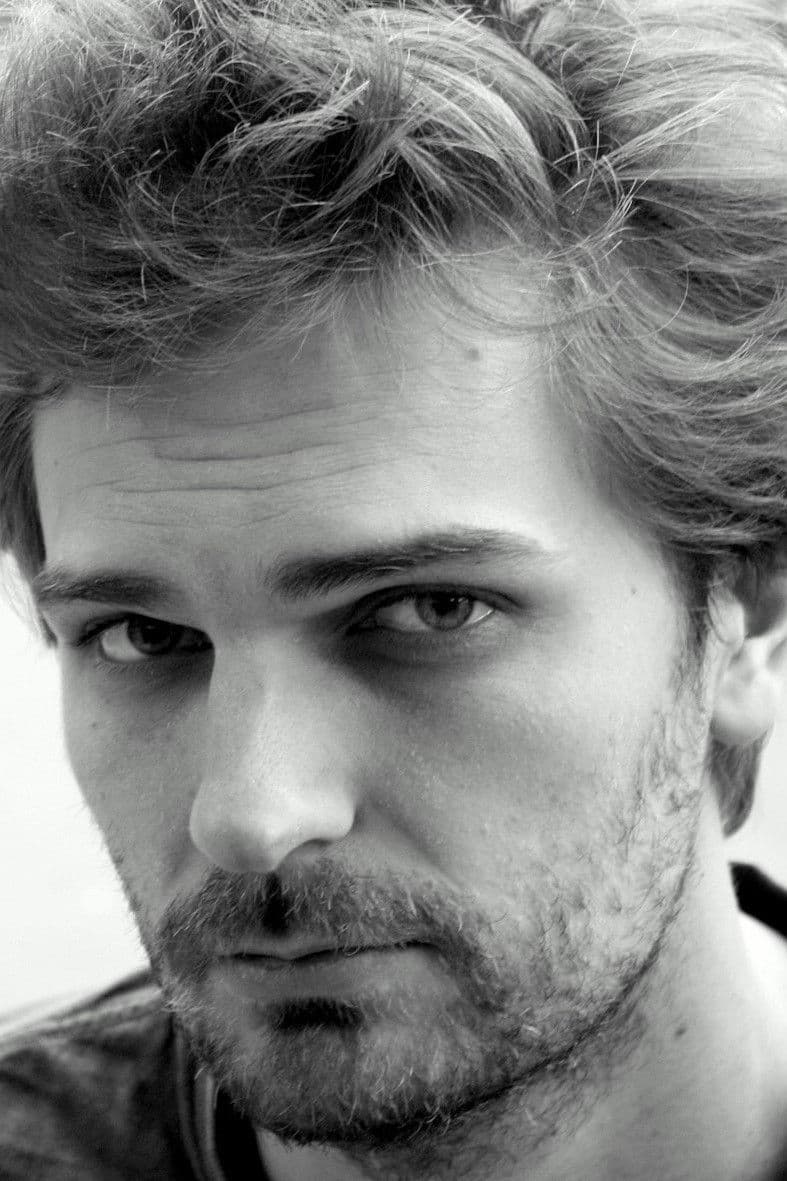 Linus de Paoli profile