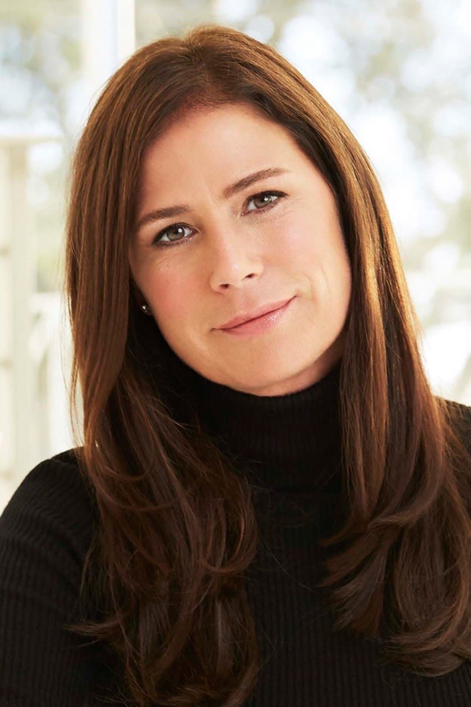 Maura Tierney profile