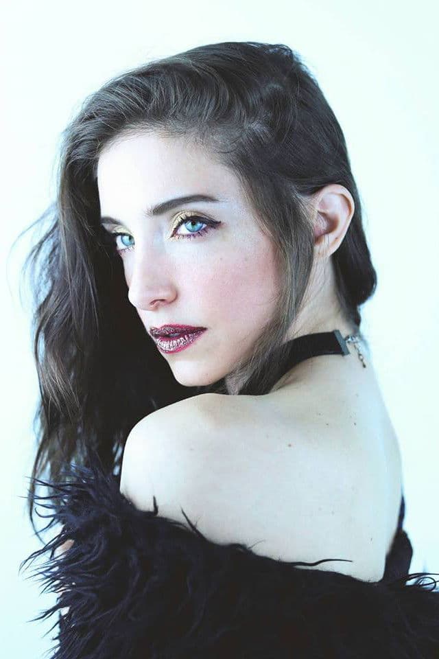 Amanda Moon Ray profile