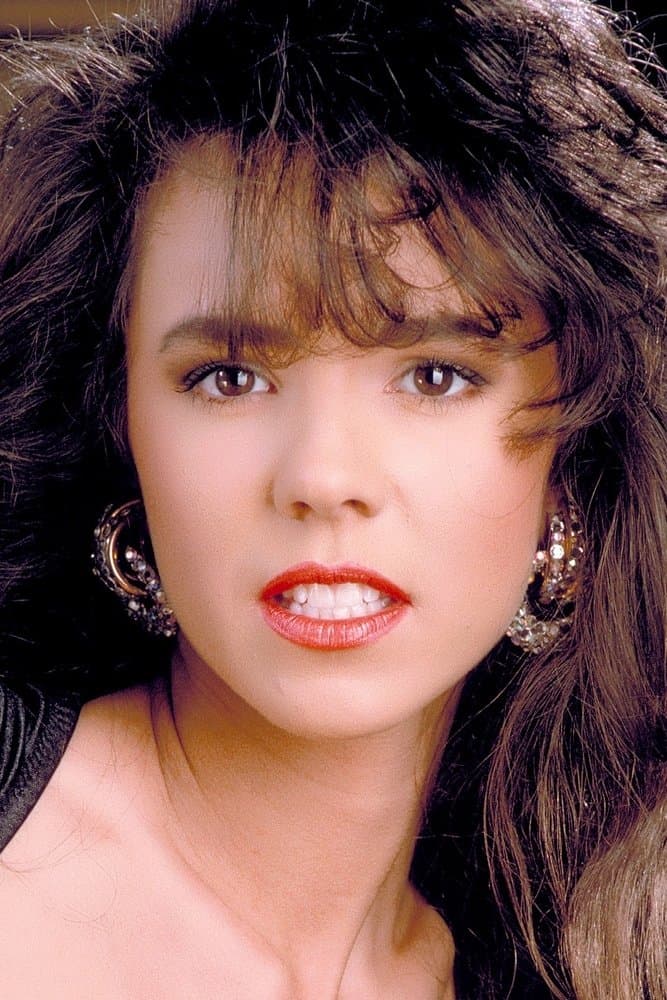 Lorissa McComas profile